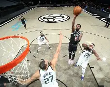 开云注册平台-包含赛前体能课后，布鲁克林篮网扳平良机备战CBA常规赛，信心回归，训练强度明显提升的词条