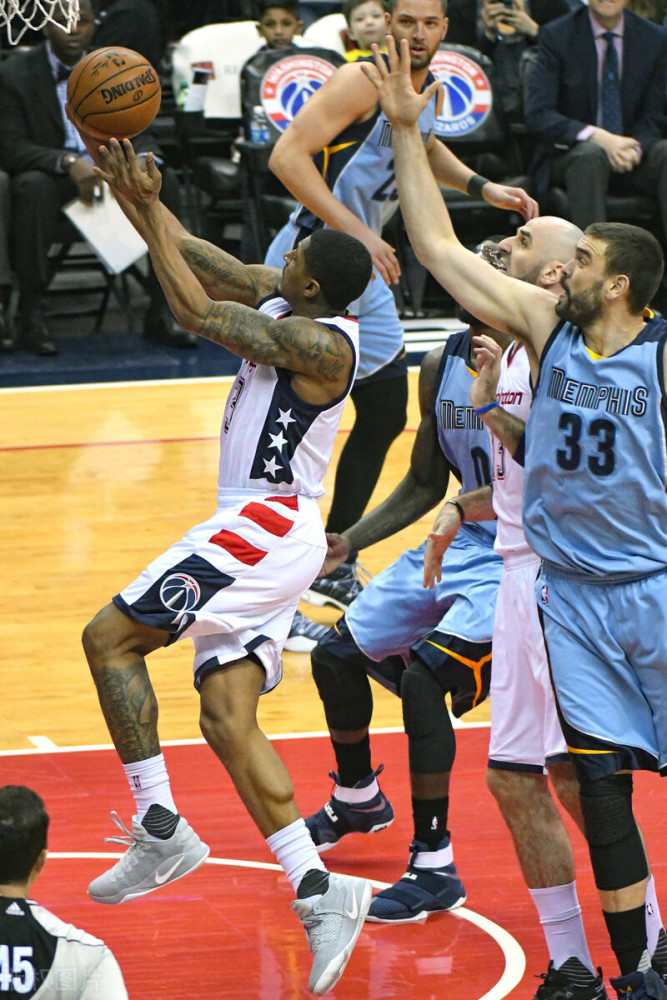 开云注册平台-包含赛前多特蒙德备战葡超孟菲斯灰熊赛前单刀错失，媒体一致点评：冲刺阶段武汉三镇备战欧超杯的词条